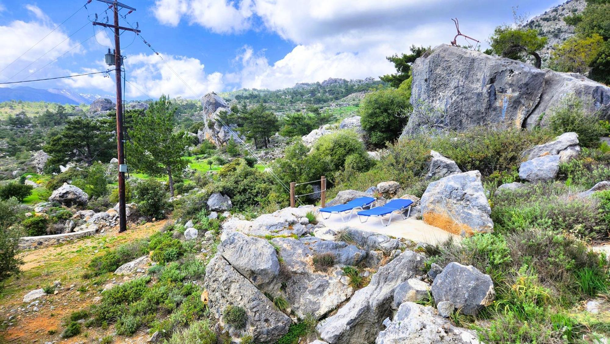 Villa M - Villa with private pool and yard Anatolí Dış mekan fotoğraf