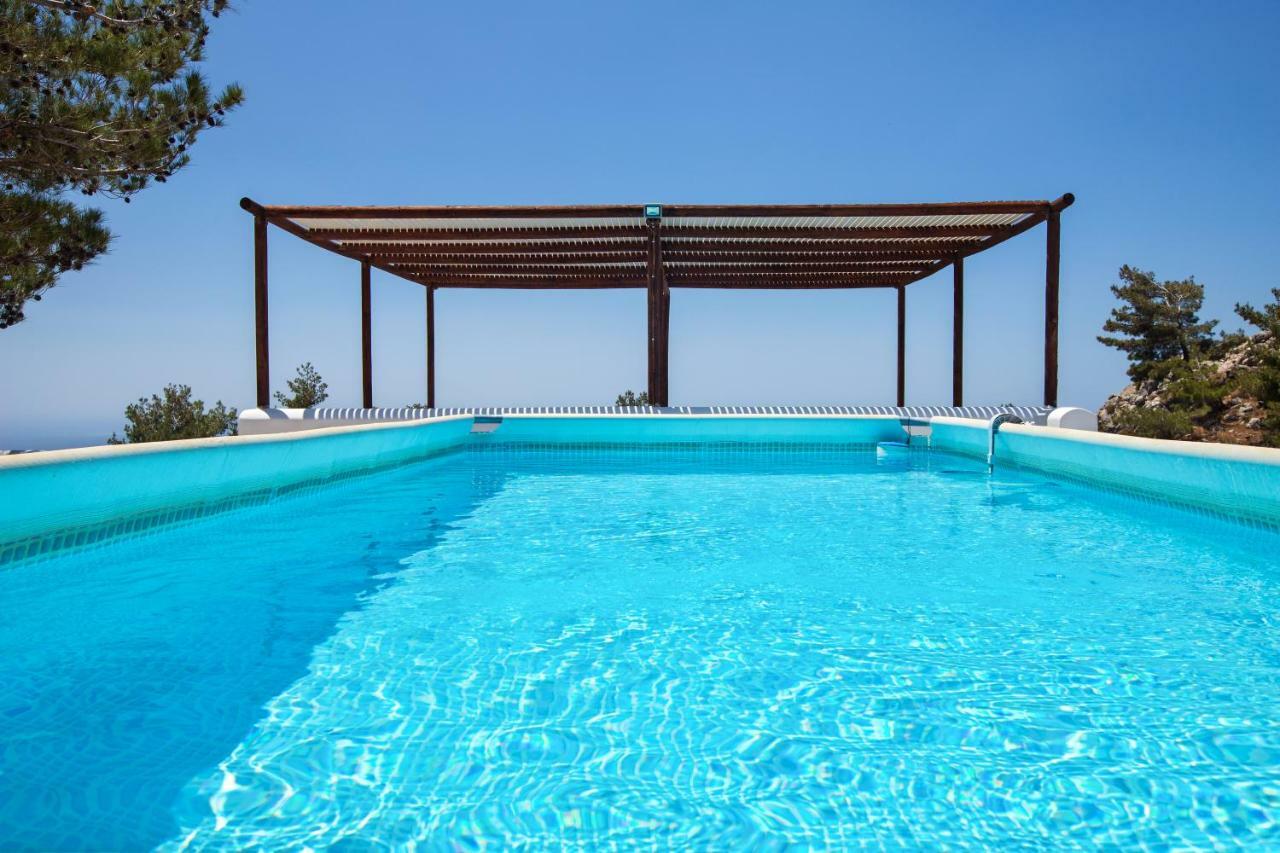 Villa M - Villa with private pool and yard Anatolí Dış mekan fotoğraf